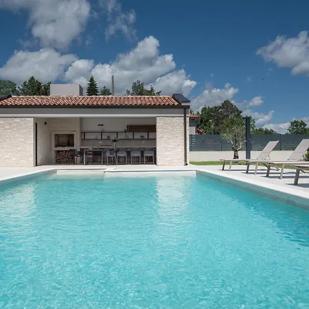 Villa Laura Santalezi