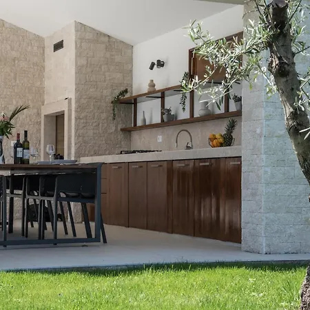 Villa Laura *